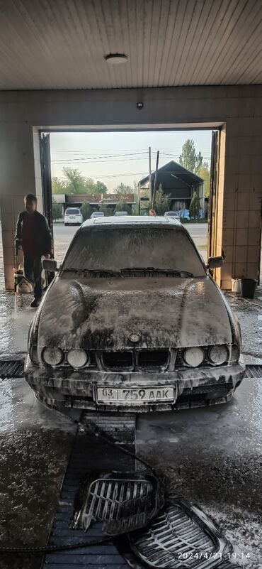 ванос: BMW 520: 1995 г., 2 л, Механика, Бензин, Седан