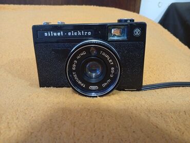 Фотоаппараты: Sovet istehsalı “Siluet Elektro” film fotoaparatı Xüsusiyyətlər: -