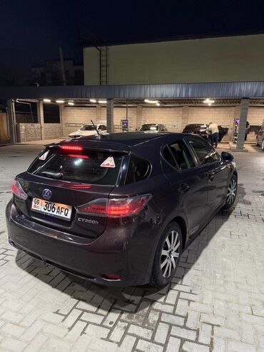 Lexus: Lexus CT: 2013 г., 1.8 л, Гибрид