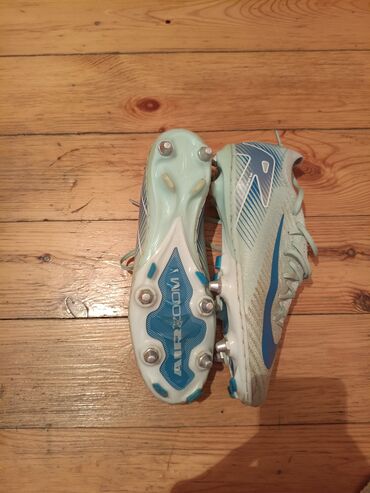 Trenajorlar: Butslar Nike, Ölçü: 43