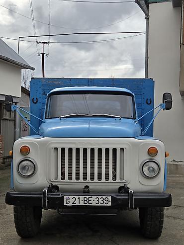 yan güzgülər s: ( Sedan Avtomobili İlədə Barter var, Amma Baxır Nə Maşını İlə ) Mașın — 1