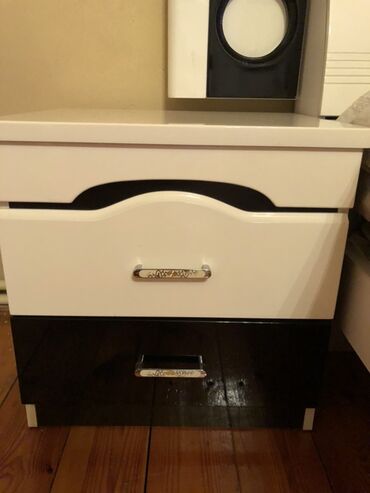 Yataq otağı dəstləri: İkinəfərlik çarpayı, 2 tumba — 9