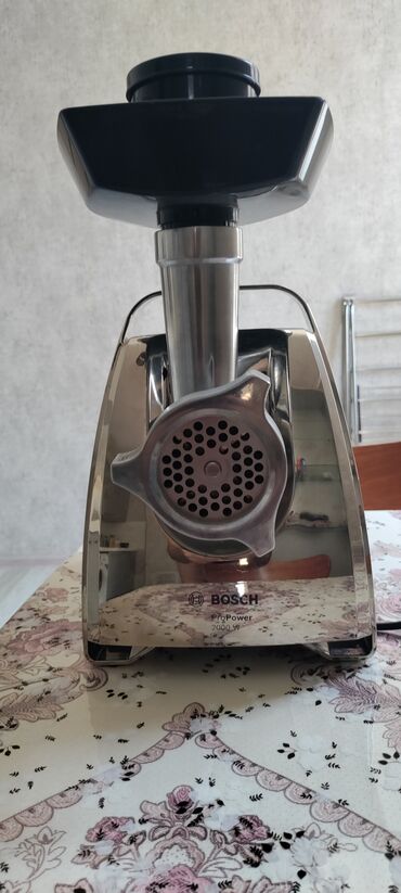Separatorlar: Ət çəkən maşın Bosch, Revers ilə, İşlənmiş