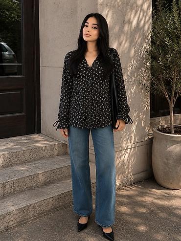 de facto sweatshirt: Qara rəngli, xırda çiçək naxışlı qadın bluzası - M ölçü - Model — 1