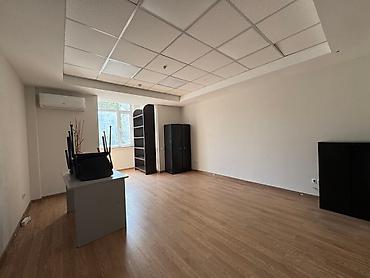 Аренда офисов: Аренда офисов, 175 м², В жилом комплексе, 1 линия — 8