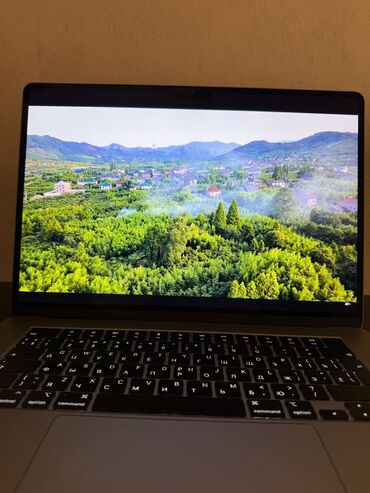 Apple MacBook: İşlənmiş Apple MacBook, 15 ", Apple M2, 256 GB, Pulsuz çatdırılma, Ödənişli çatdırılma