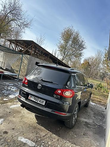 Volkswagen: Volkswagen Tiguan: 2010 г., 2 л, Автомат, Бензин, Кроссовер — 2