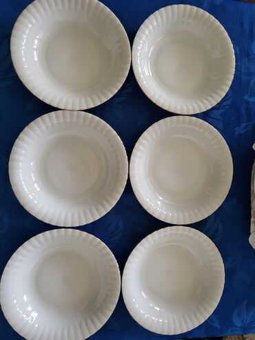 Kuhinjski setovi: Servis nov 80te.god. Poljska Chodziez porcelan za 6 osoba. Nezan — 10