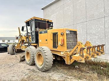 Другие автоуслуги: КАТОК Каток-1,5т Каток-3т Каток-4т Каток-18т Экскаватор- 520 — 2