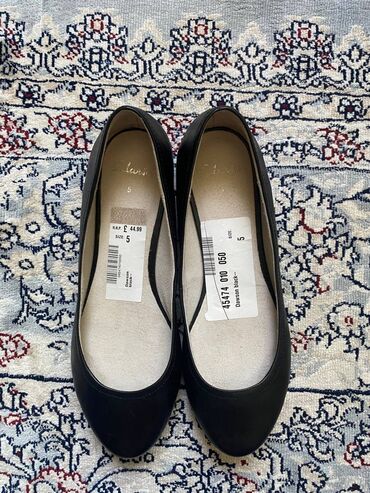 туфли на прокат: Туфли Clarks, 37.5, цвет - Черный