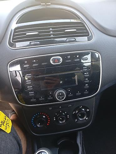 camac za prihranu ribe: Fiat Punto 5 vrata – bele boje Karoserija i spoljašnjost: - Hečbek sa — 9