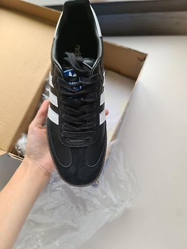 Мужские кроссовки, 40, Adidas Originals, Новый, цвет - Черный, Самовывоз at lalafo.kg Мужские кроссовки, 40, Adidas Originals, Новый, цвет - Черный, Самовывоз