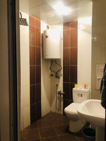 Köhnə tikili: Bakı, 2 otaqlı, Köhnə tikili, m. Memar Əcəmi, 35 kv. m — 10