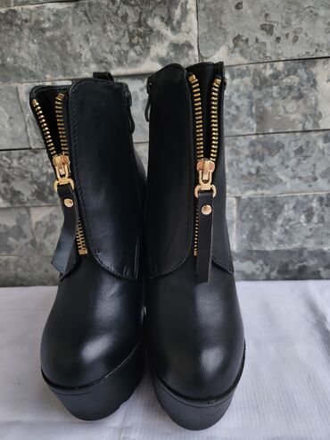 Čizme: Čizme, 35 — 3