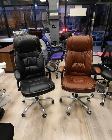 Ofis və oyun kresloları: Yeni, Təkərli, Qolları tənzimlənir, Dəri
