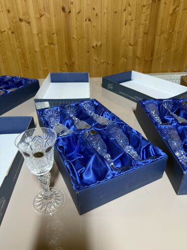 Əntiq saatlar: Bohemia crystal Ryumkalar 90 ml,bakal 250ml hamsi yeni karobkada,bir