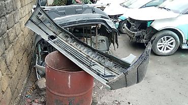 rav4 1997: Ön, Mercedes-Benz E 230, 1997 il, Almaniya, Ünvandan götürmə — 2