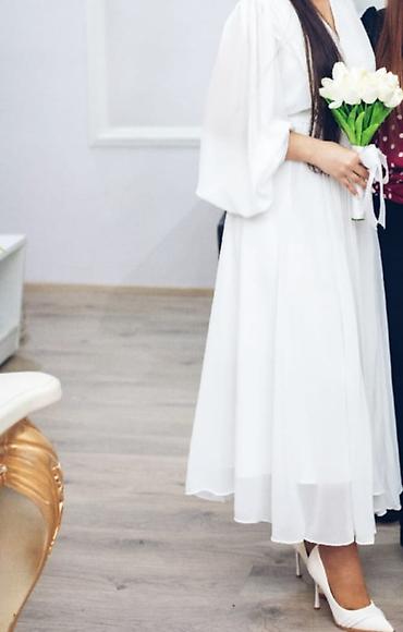 Toy paltarları və aksesuarları: Ağ rəngli zərif ziyafət/nikah libası - Model: midaxi uzunluq, A-kəsim — 1