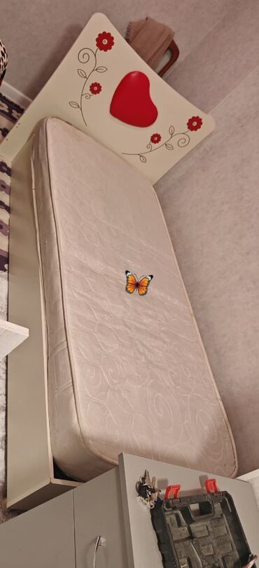 Sifarişlə yataq dəstləri: Qız üçün, İşlənmiş, Çarpayı, Matras ilə lalafo.az -da Sifarişlə yataq dəstləri: Qız üçün, İşlənmiş, Çarpayı, Matras ilə