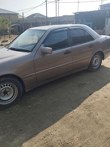 w202 donmə isigi: Mercedes-Benz C-Class (W202) sedan - Kuzov: 4 qapılı sedan — 3