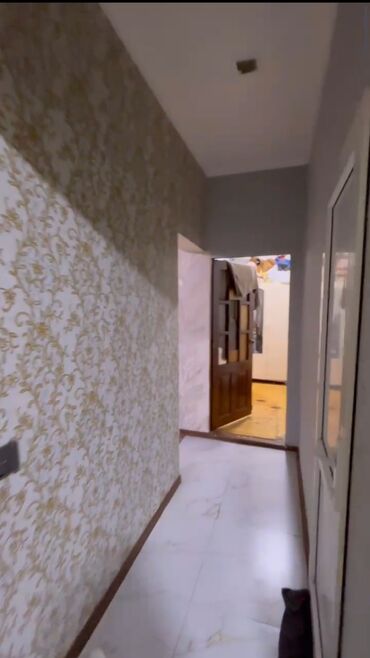 Həyət evləri və villaların satışı: 3 otaqlı, 70 kv. m, Orta təmir — 4