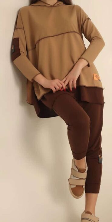 İdman geyimləri: 3 iplik destler m razmer 40 azn yasil ve karicnivi L razmer 35azn — 3