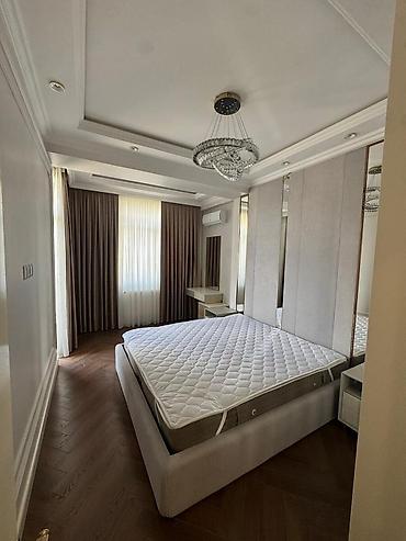 Mənzil kirayələyirəm: İcarəyə verilir 4 otaqlı yeni tikili 140 m², Nəsimi r. Kateqoriya — 3