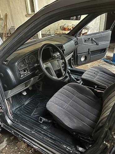 211 рест: Volkswagen Passat Variant: 1993 г., 1.8 л, Механика, Бензин, Универсал — 9