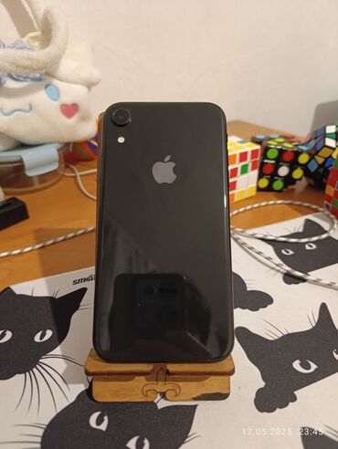 apple 10: IPhone Xr, Б/у, 64 ГБ, Зарядное устройство, Чехол, 80 %