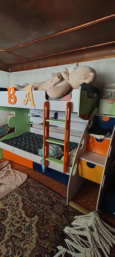 Кухонные мягкие уголки: Продаётся мебель для дома: кухонный уголок со столом и детская — 2