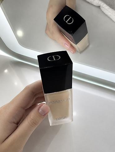 bas ortusu: Tonal kremi Dior Yeni — 3