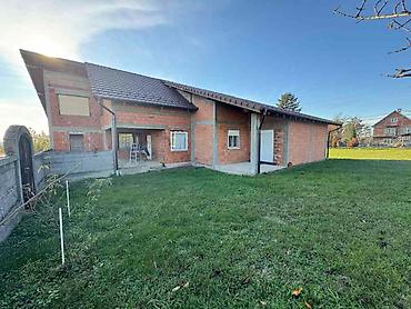 Kuće na prodaju: Prodaje se kuća u naselju Glumčevo Brdo, 360m2 na 20 ari placa — 5