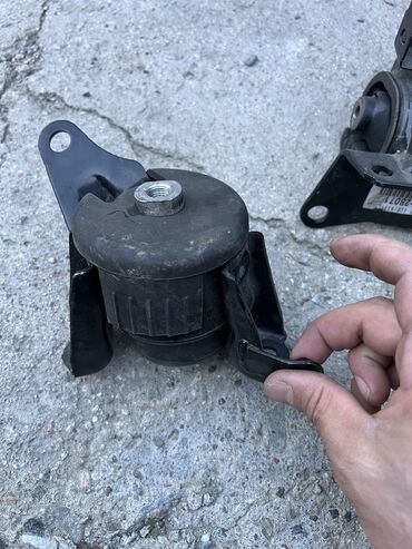 Подушки мотора: Подушка мотора Toyota 2005 г., Оригинал, Япония — 5