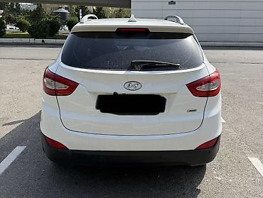 mazda 2: Hyundai ix35: 2 l | 2014 il Krossover — 2