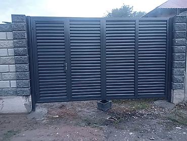 Распашные ворота: Металлические ворота и калитки с жалюзийными и коваными элементами. - — 12