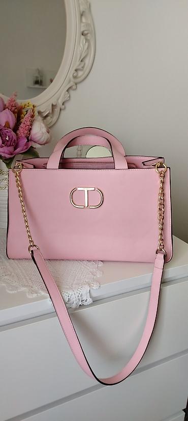 doca torbe: ORIGINAL TWINSET roze torba, sa dužim kaišem i dve kraće ručke, ima — 1