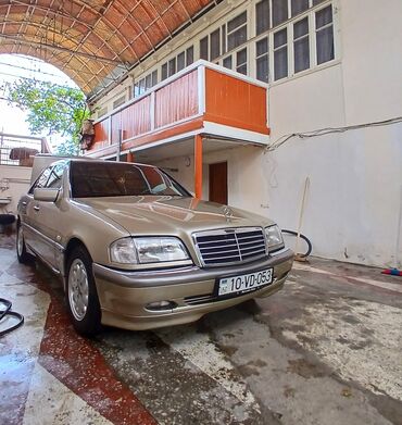 Mercedes-Benz: Mercedes-Benz C 200: 2 l | 1999 il Sedan — 4