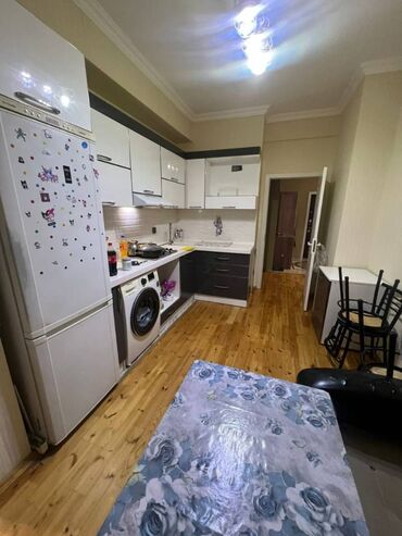 Uzunmüddətli kirayə mənzillər: Dərnəgül metrosu yaxınlığında, 7-ci mkr S.S.Axundov küç. "Union Park" — 7