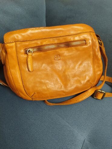 Сабо: Шикарная сумочка кроссбоди,отличная мягкая кожа, цвет коньякразмер