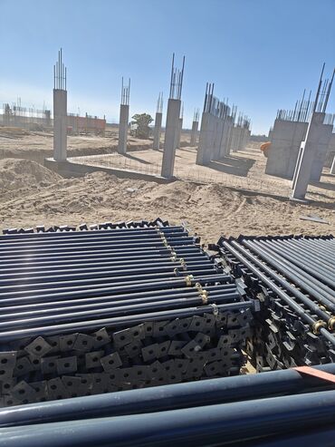 Строительные леса, стойки: Стяжные винты (тяги) для опалубки с комплектующими Предлагаются — 15