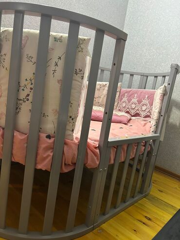 Mətbəx üçün digər texnika: Beşik 80 AZN Oval uşaq beşiyi + tekstil dəsti Matras yoxdur . Şəkildə