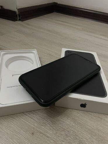 Apple iPhone: IPhone 11, Б/у, 64 ГБ, Jet Black, Защитное стекло, Чехол, Коробка, 80 %
