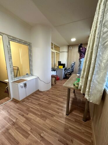 комната кв: 2 бөлмө, 54 кв. м, 105-серия, 1 кабат, Косметикалык ремонт