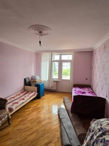 Uzunmüddətli kirayə mənzillər: Salam. Ev uzunmuddetli verilir. WHATSAP DA AKTİVDİR. Nomre ile elaqe — 4