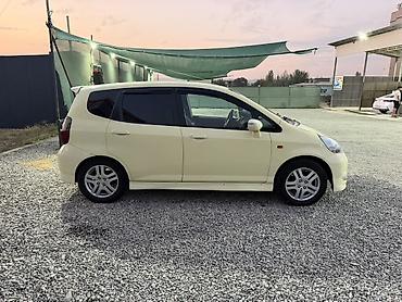 японская автохимия: Honda Jazz: 2008 г., 1.4 л, Механика, Бензин, Хэтчбэк — 5
