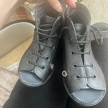 детские ортопедические ботинки: Uşaq üçün ortopedik ters/ayaqqabı Ortopedik ters ayaqabi satılır. Çox — 2