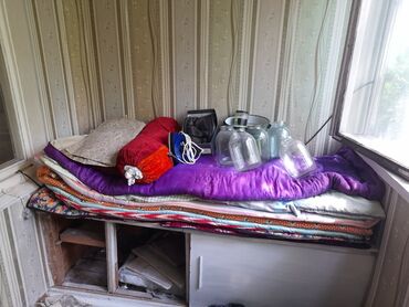 отдам алабая в хорошие руки: Отдам даром срочно 7
самовывоз 7мкр
постель
утюг 
обувь зима