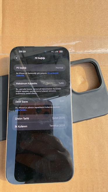 Apple iPhone: IPhone 15 Pro Max, Natural Titanium, Face ID — 2