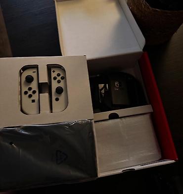 Nintendo Switch: Nintendo Switch Oled. Ag rengde. Bir nece aydir almisham, cox az — 5