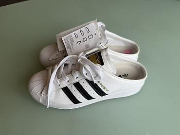 superstar: Qadın ayaqqabıları kolleksiyası 1) Adidas Superstar Mule - Rəng: ağ — 1